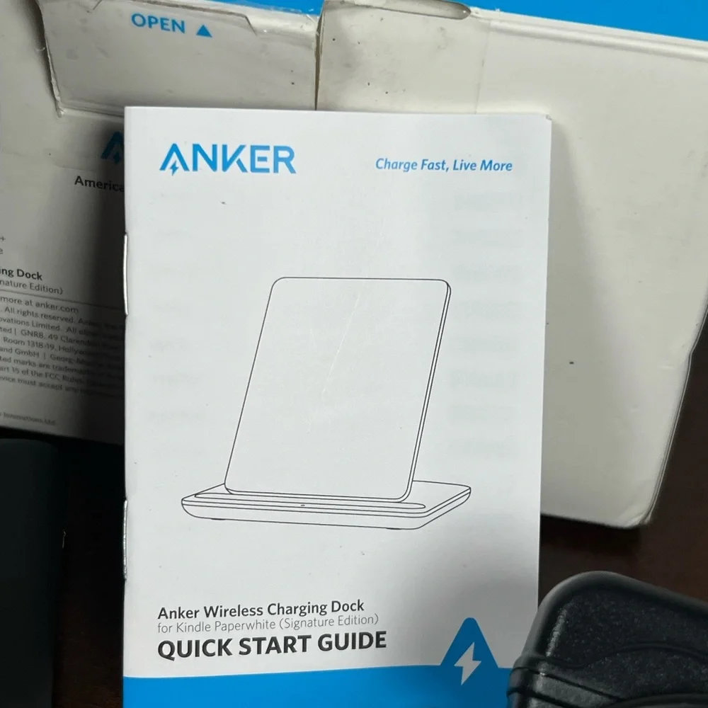 Anker Black Wireless Charging Stand for Kindle Paperwhite